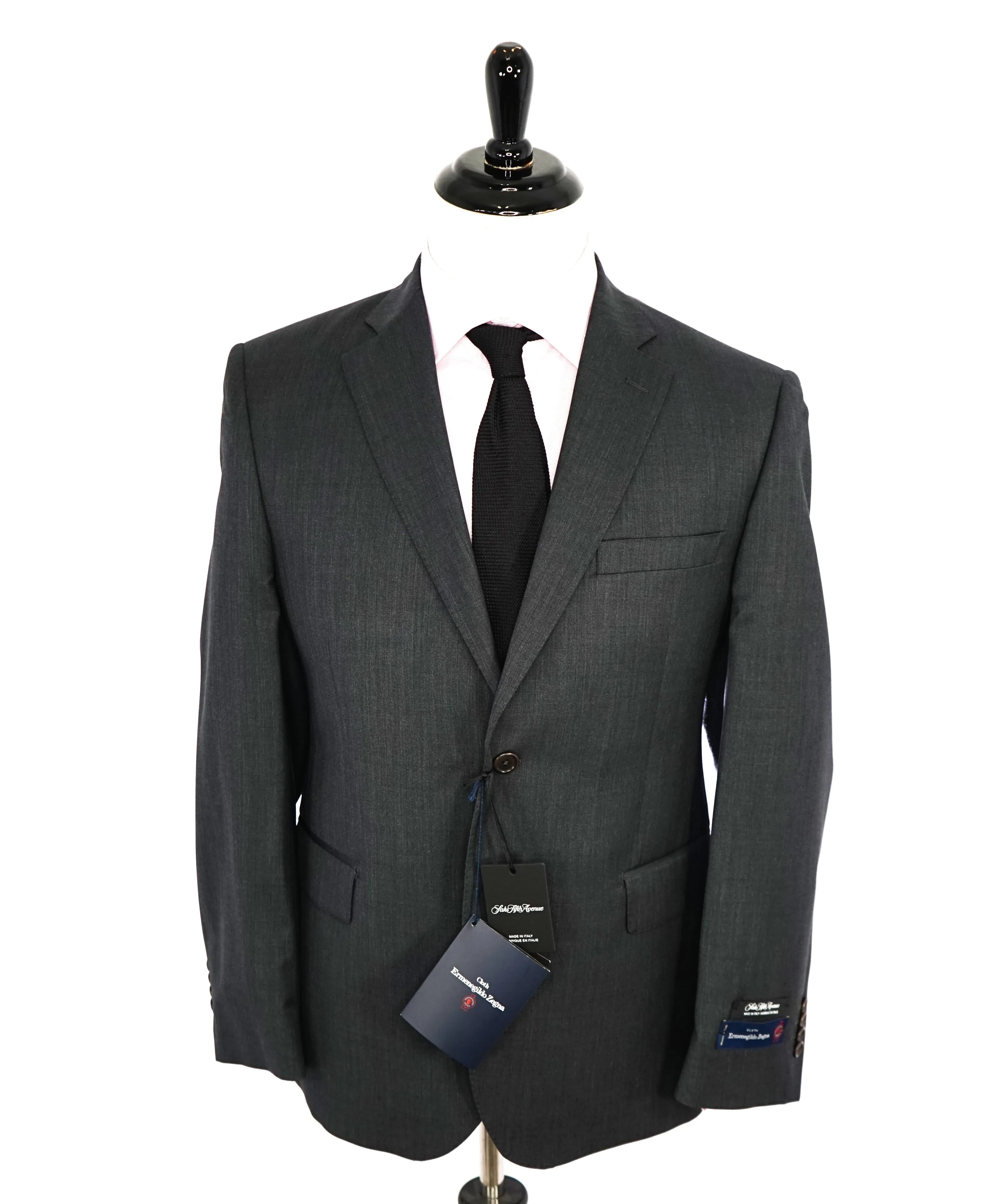 $1,295 ERMENEGILDO ZEGNA - "MODERN FIT" SAKS FIFTH AVENUE Gray Suit - 38S