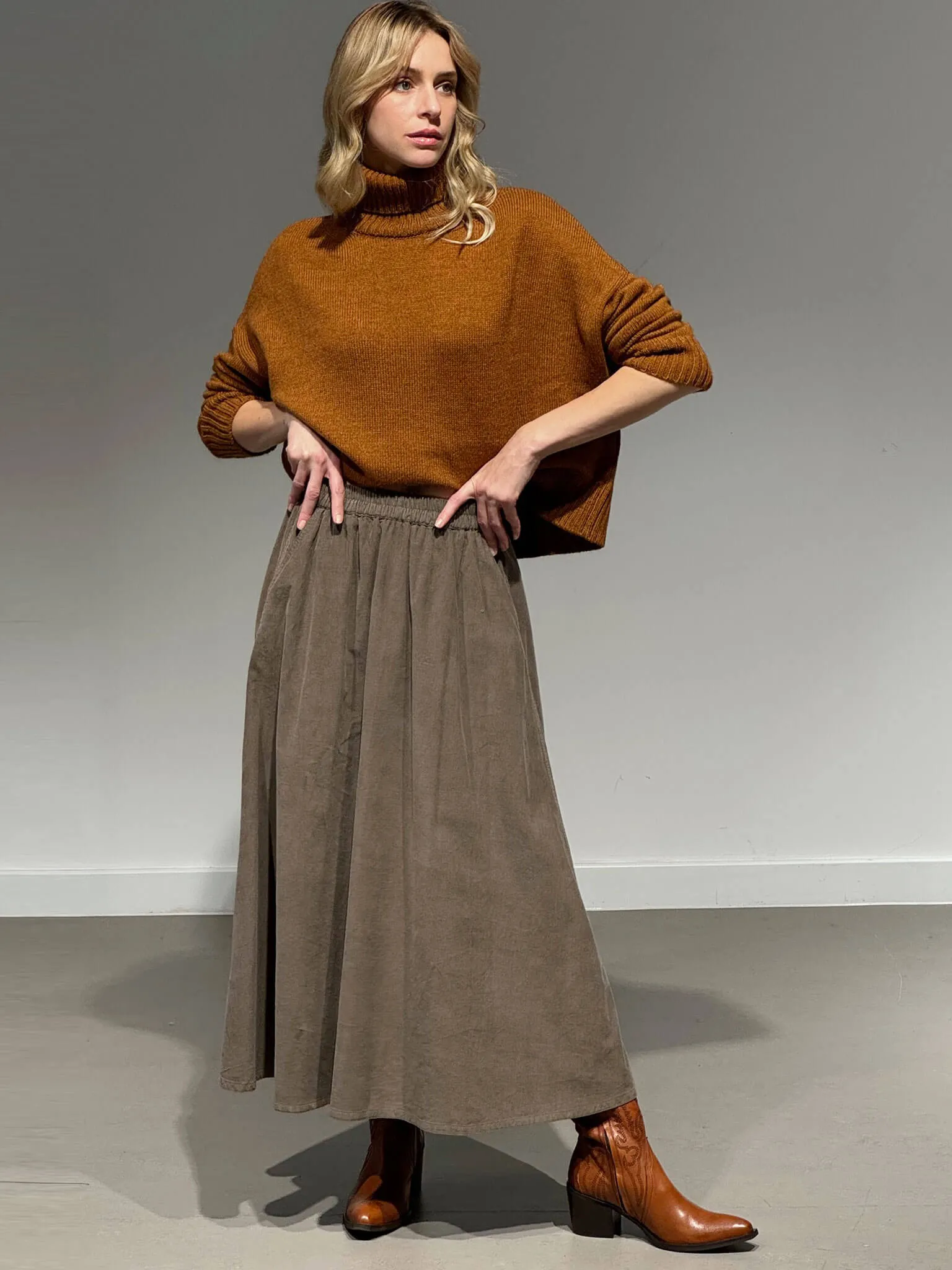 Aisha Rollneck Jumper - Fox