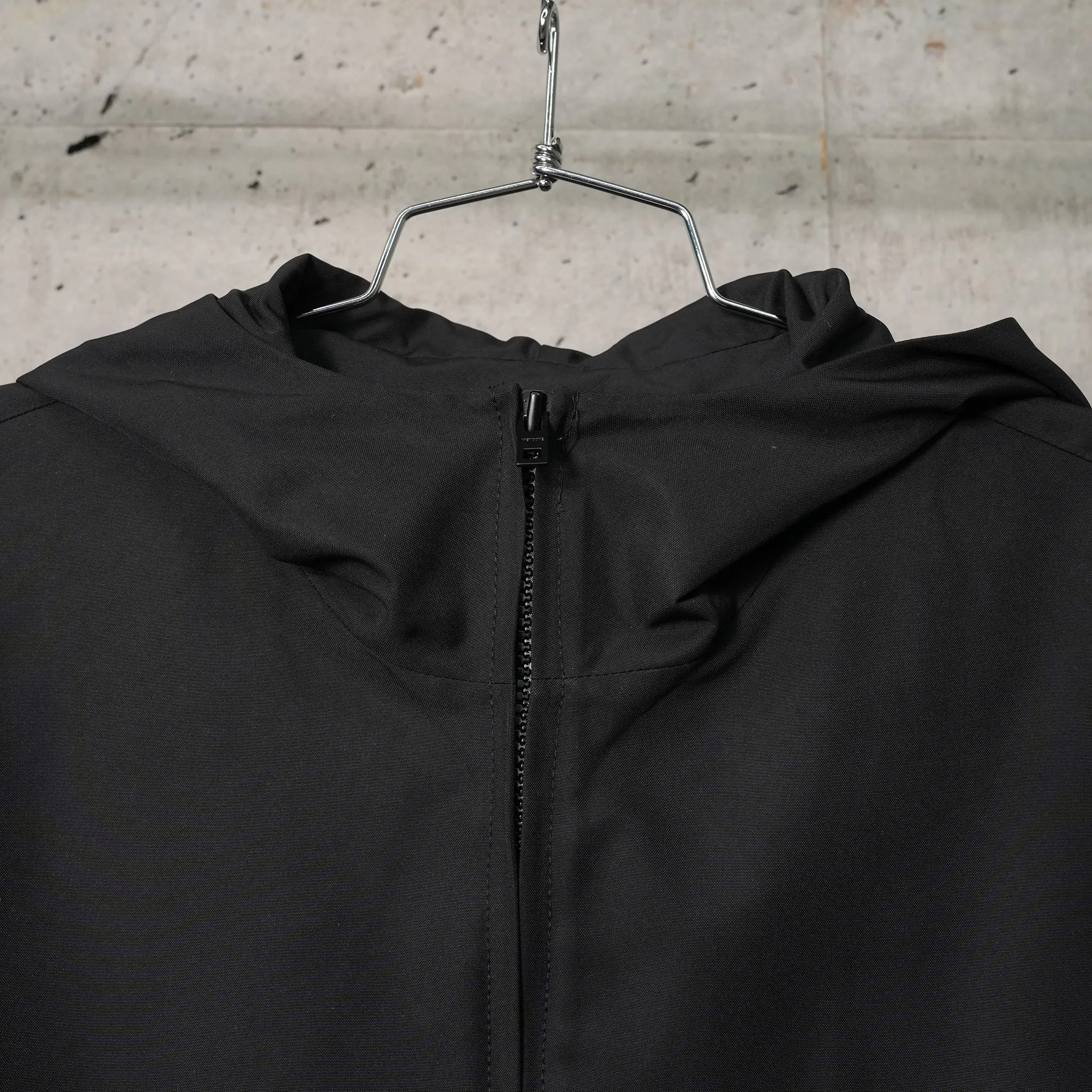 BLACK MENS TRACK HOODIE WINDBREAKER / BLACK