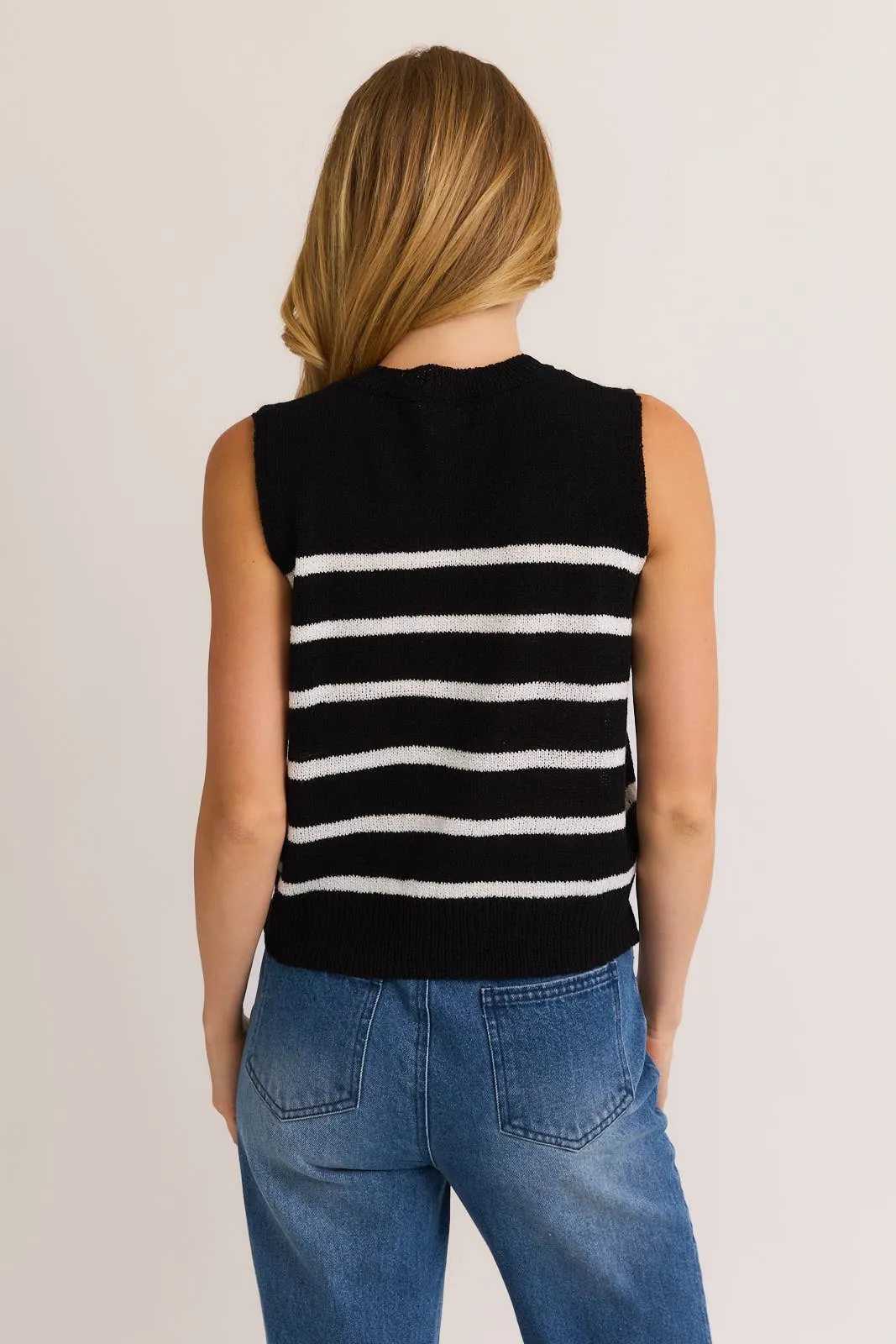 Calla- Round Neck Sleeveless Sweater Top