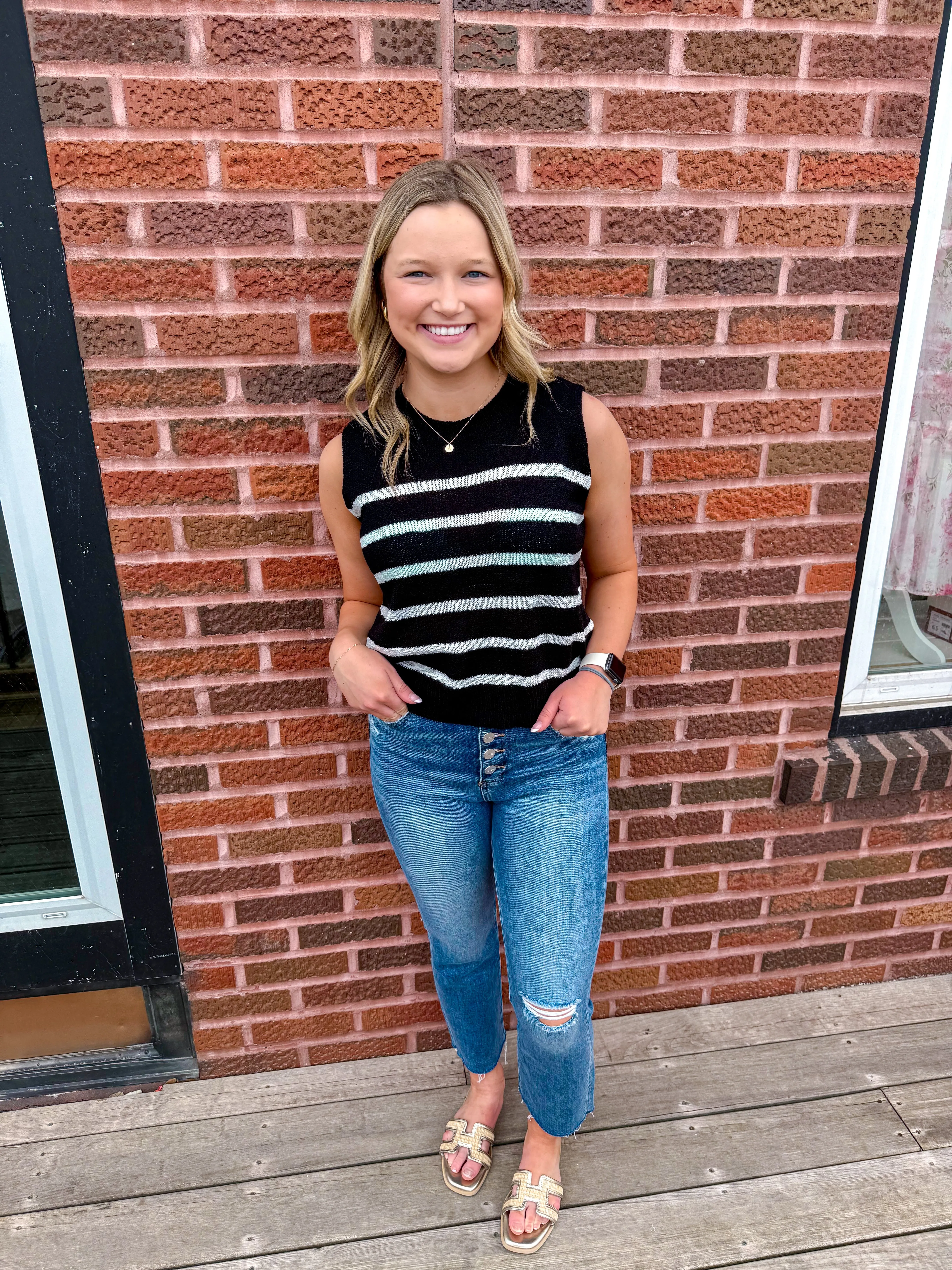Calla- Round Neck Sleeveless Sweater Top