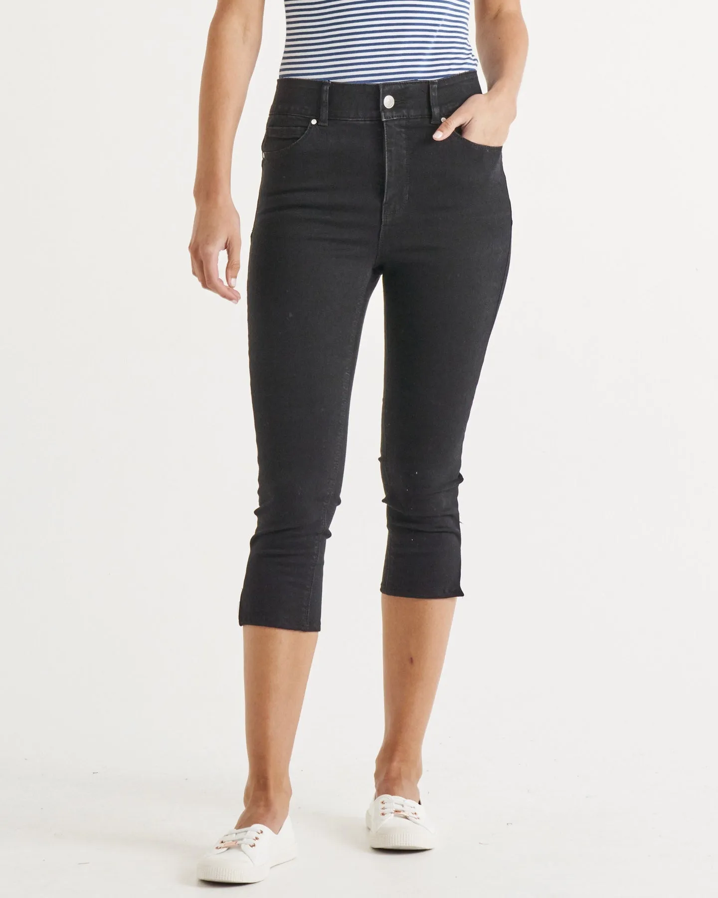 Camila Crop Jeans - Black