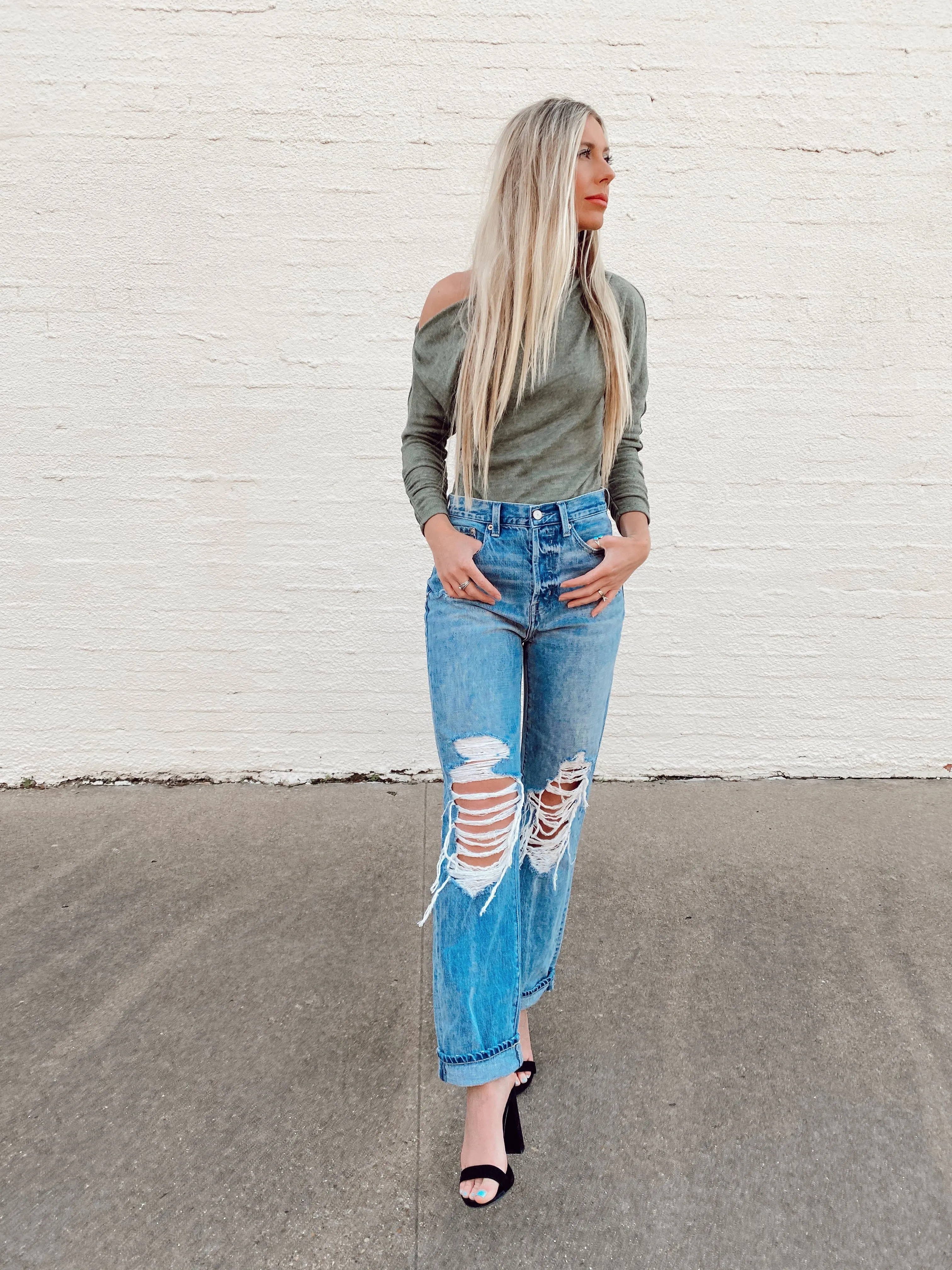 Cassie Super High Rise Straight Jean - Lucca Distressed