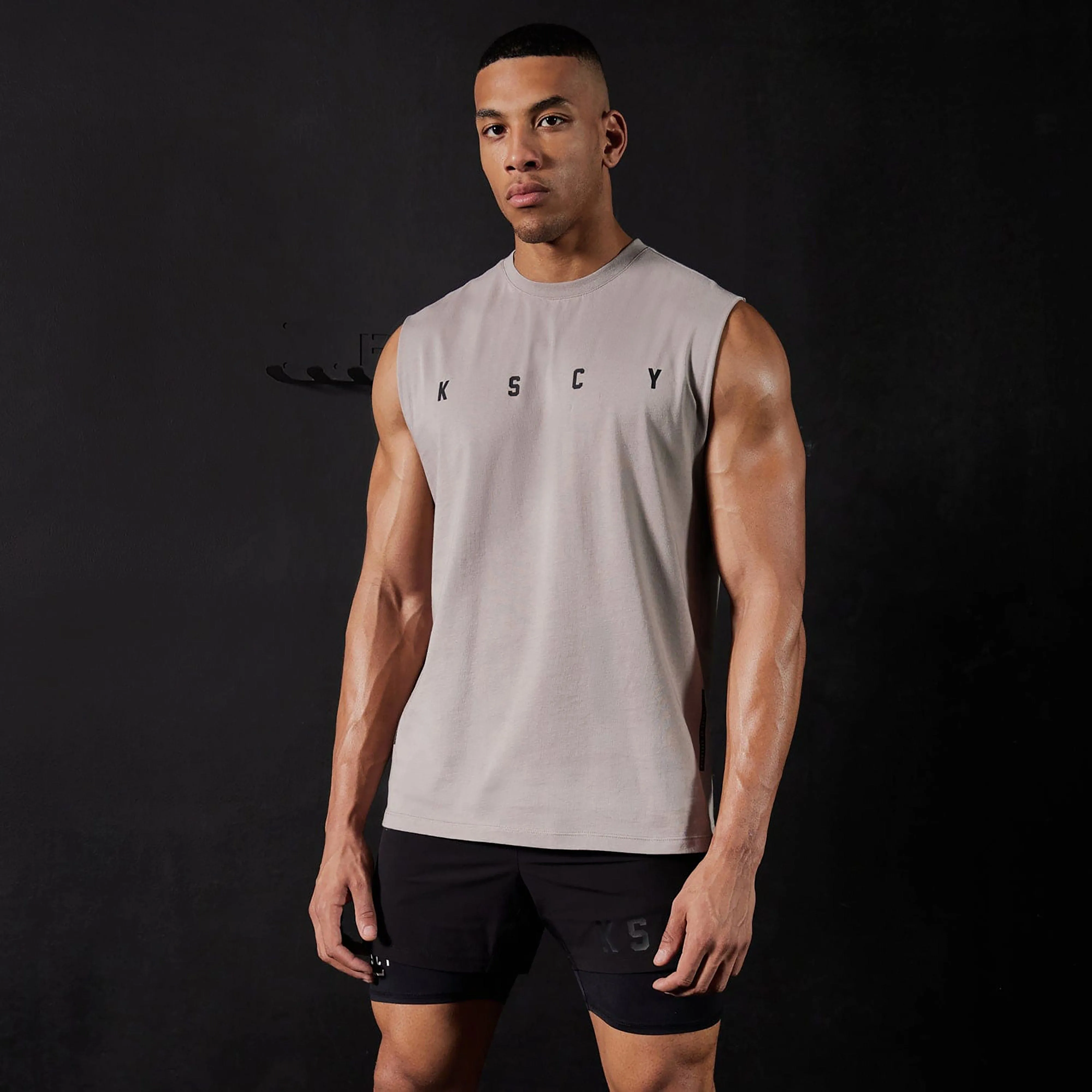 Compound Muscle Tee Split Hem Gull