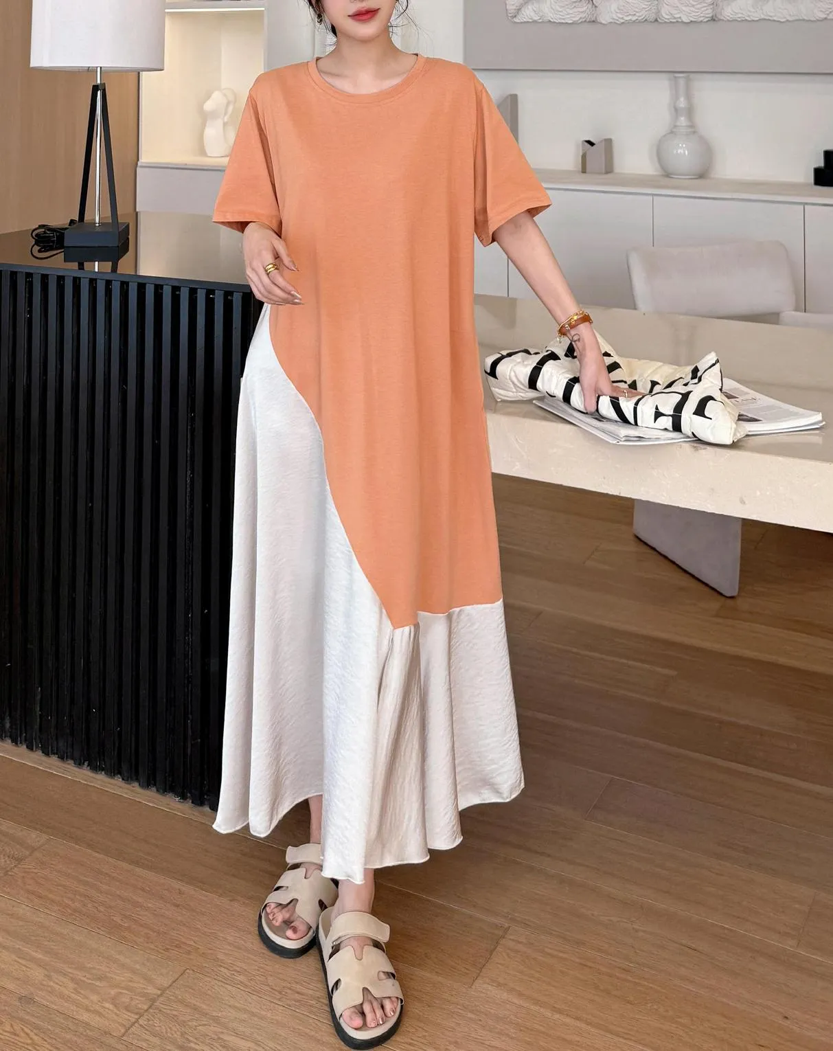 Elegant Faux Two-Piece Look T-Shirt Dress Made of Luxurious Silk