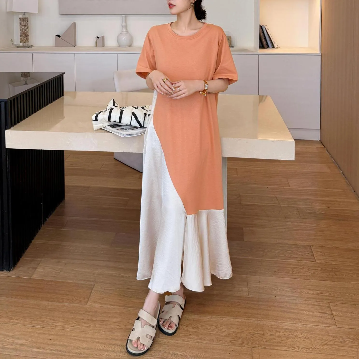 Elegant Faux Two-Piece Look T-Shirt Dress Made of Luxurious Silk