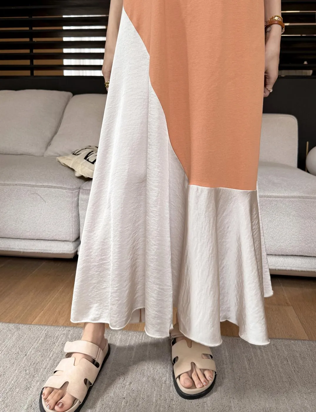 Elegant Faux Two-Piece Look T-Shirt Dress Made of Luxurious Silk