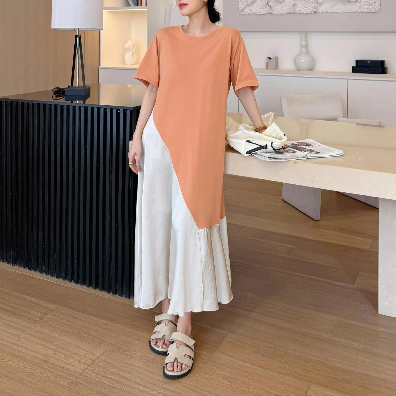 Elegant Faux Two-Piece Look T-Shirt Dress Made of Luxurious Silk