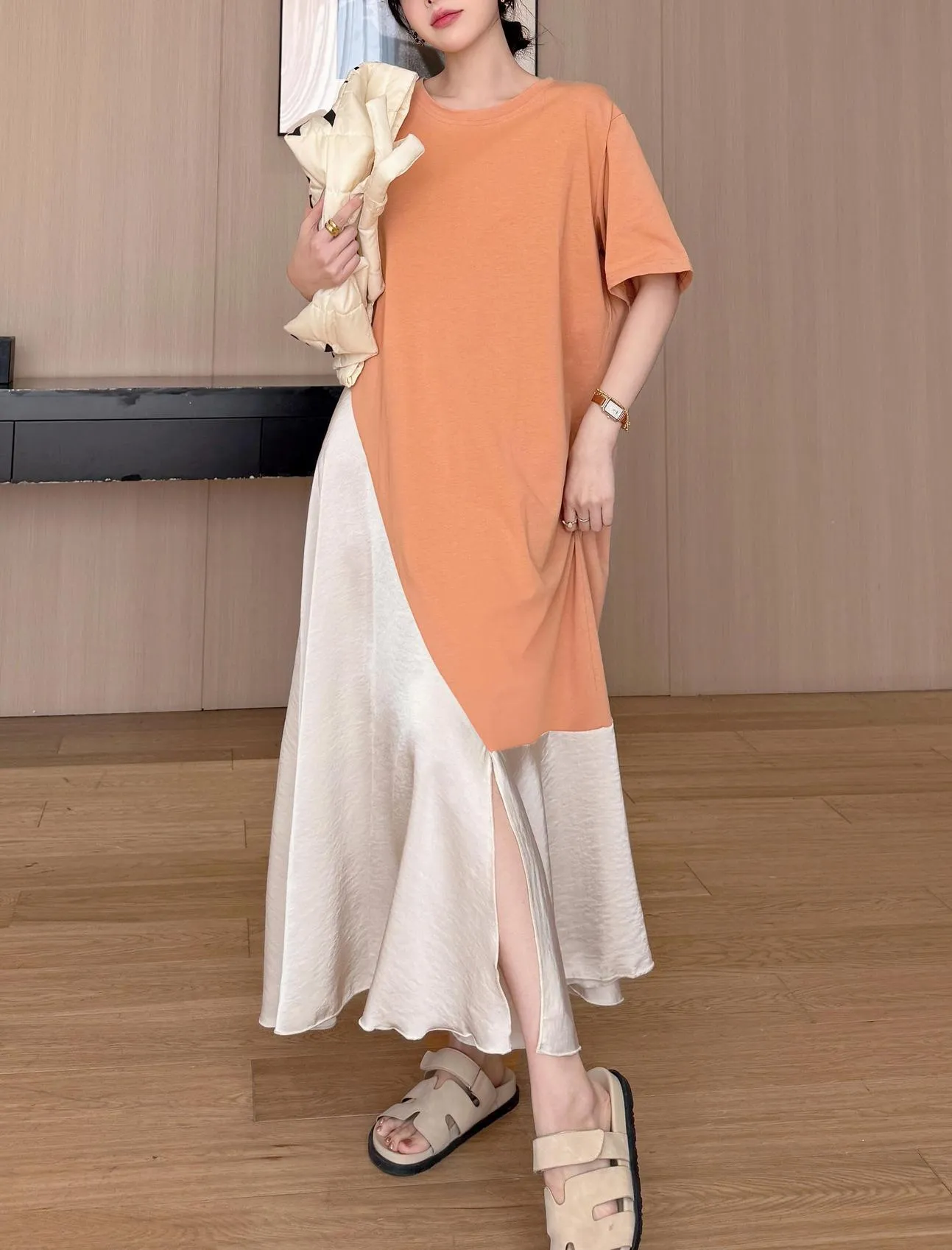 Elegant Faux Two-Piece Look T-Shirt Dress Made of Luxurious Silk