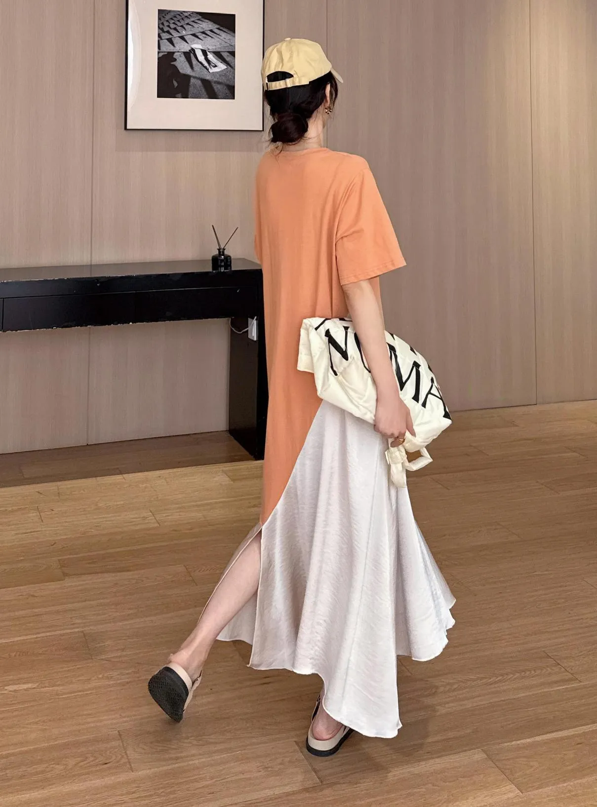 Elegant Faux Two-Piece Look T-Shirt Dress Made of Luxurious Silk