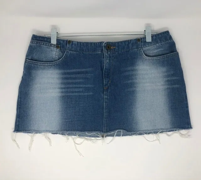 EXPRESS Jean skirt, size 13/14. #878