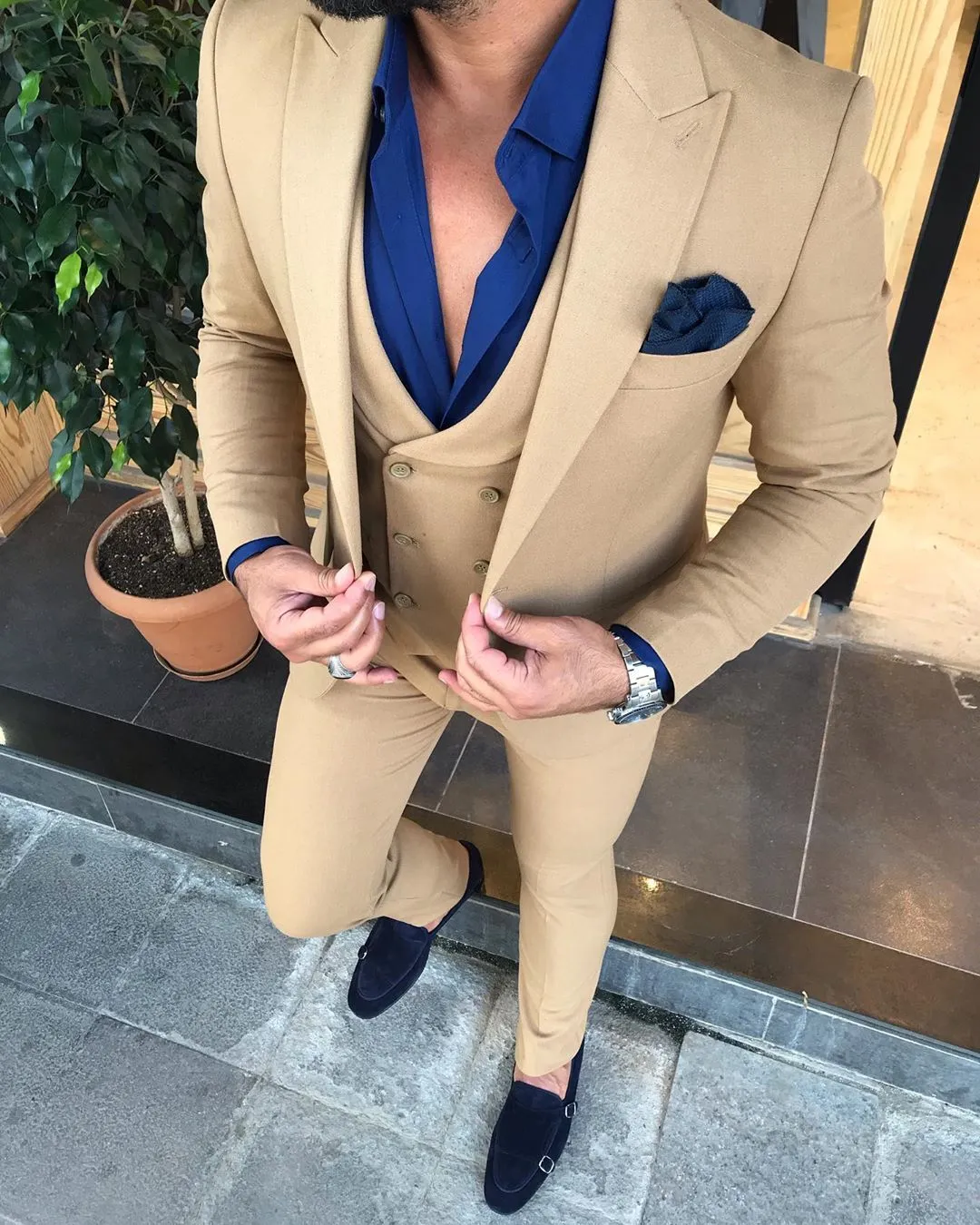 Joseph Camel Slim-Fit Suit for Every Occasion