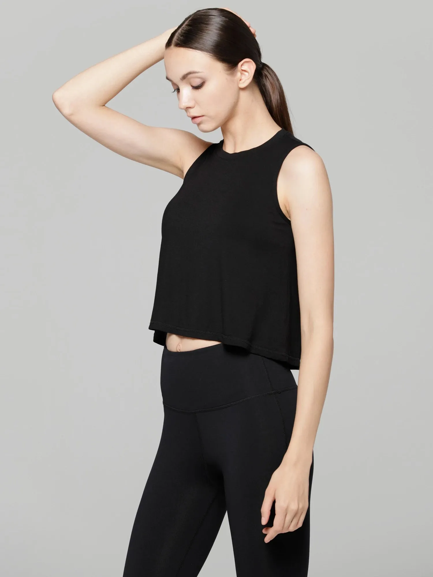 LOOSE CROPPED MUSCLE TANK, BLACK