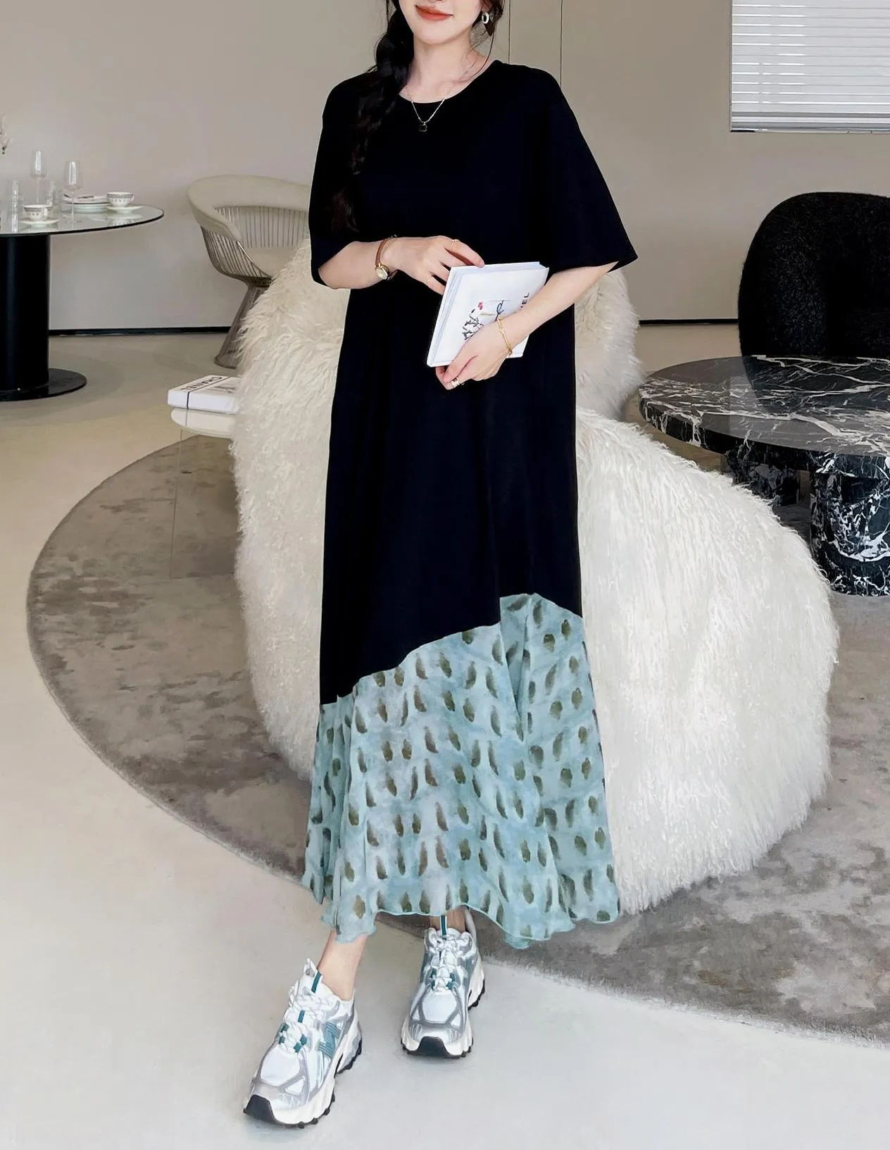 Loose-Fit Floral Maxi Dress Featuring Trendy Patchwork Details
