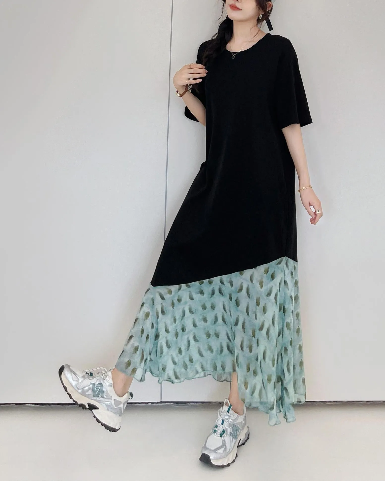 Loose-Fit Floral Maxi Dress Featuring Trendy Patchwork Details