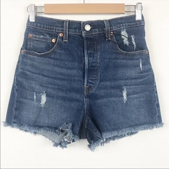 NWT Levi’s Ribcage Distressed Cut Off Denim Shorts Size 24