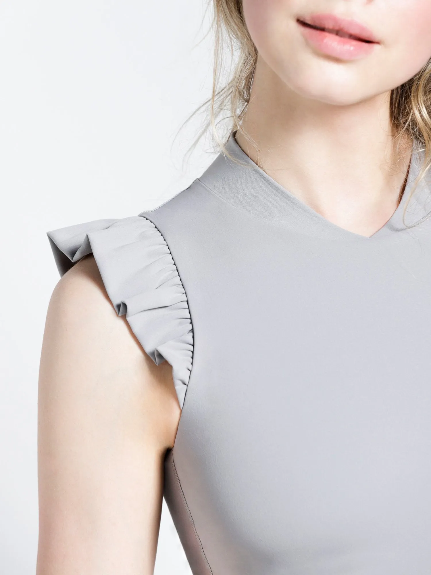 RUFFLED PURE TANK, LUNAR GREY