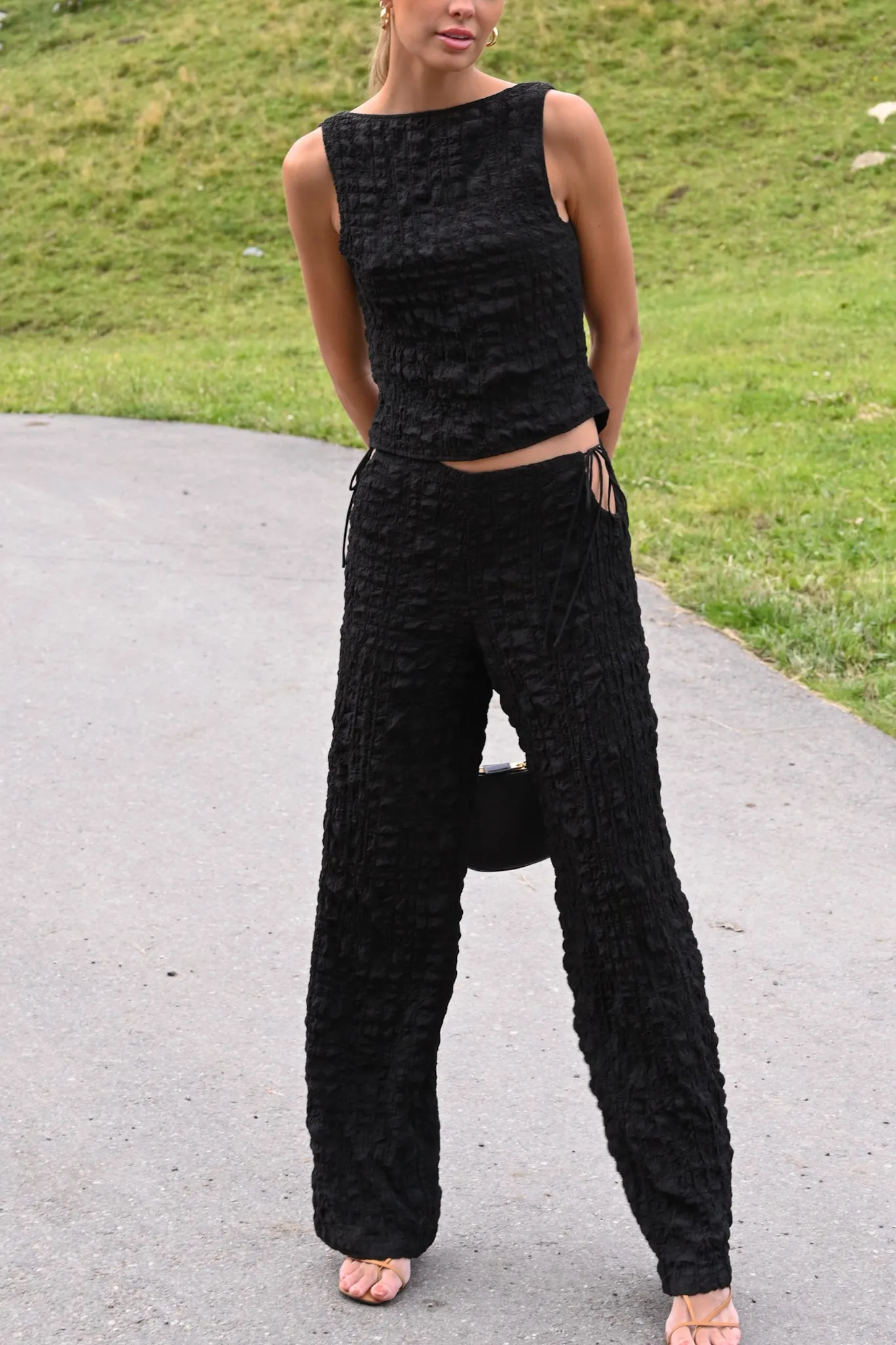 Tatum Bubble Tie Vest — Black (Reversible)