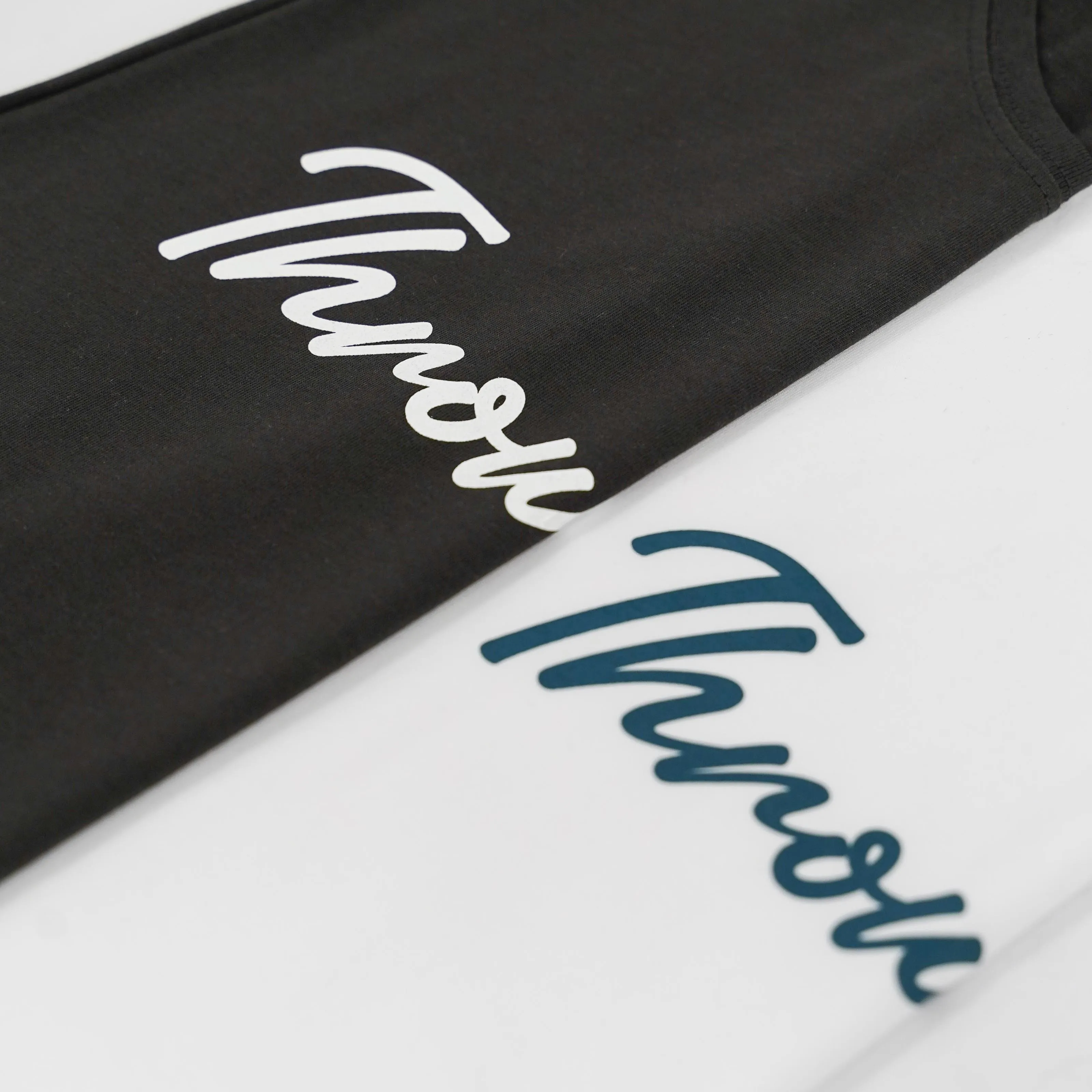Wordmark Script Tank - Coal